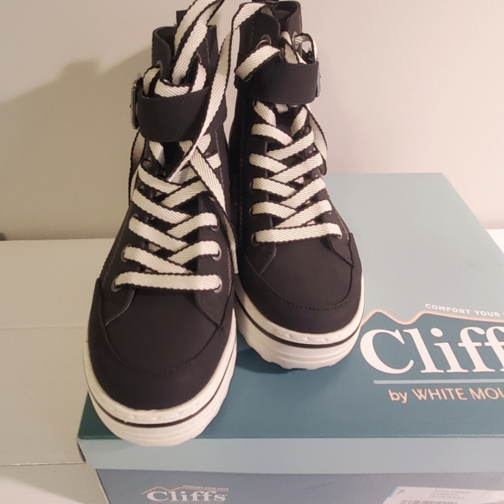 Cliffs by Whit Mountain- Gordon Size Womens 7 Black/Nubuck